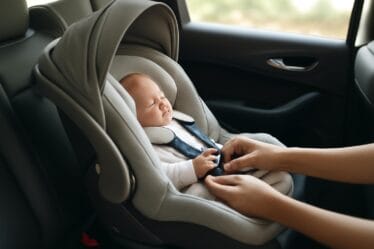 Jak wybrać najlepszy fotelik dla niemowląt 0-13 kg